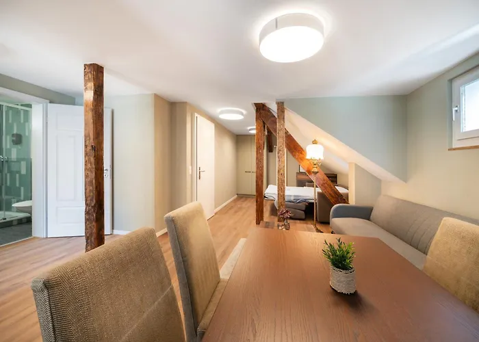 Betweenthelakes Penthouse Appartamento Interlaken